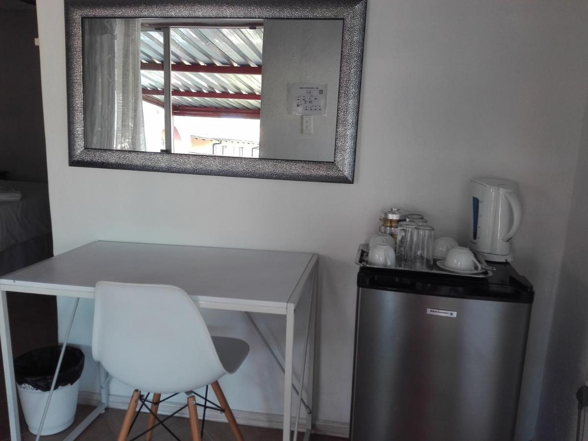 Joezebel Guesthouse Mogwase Ngoại thất bức ảnh
